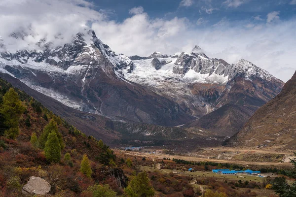 Manaslu Çevresindeki Güzel Dağlar Samagaun Köyü Nepal Asya Daki Himalaya — Stok fotoğraf