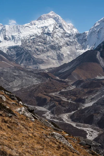 Makalu mountain peak, fifth highest peak in the world, Everest base camp trekking route, Nepal, Asia