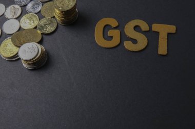 Blackboard ile kelime Gst (hükümet hizmet vergisi) sikkelerinde. İş kavramı