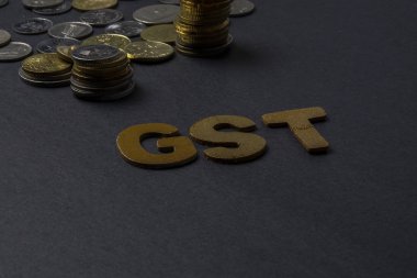 Blackboard ile kelime Gst (hükümet hizmet vergisi) sikkelerinde. İş kavramı