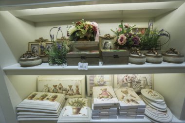 Kuala Lumpur, 16 Jan 2017. Güzel dantel yapay çiçek ve teddy ayı iyi bilinen Dükkanı.