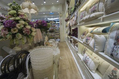 Kuala Lumpur, 16 Jan 2017. Güzel dantel yapay çiçek ve teddy ayı iyi bilinen Dükkanı.