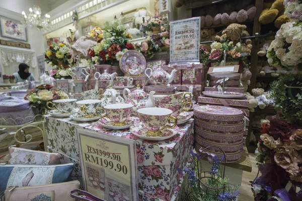 Kuala Lumpur, 16 Jan 2017. Güzel dantel yapay çiçek ve teddy ayı iyi bilinen Dükkanı.