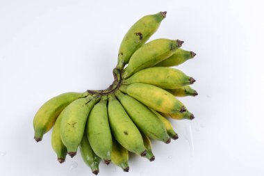 Beyaz arkaplanda izole edilmiş muz.