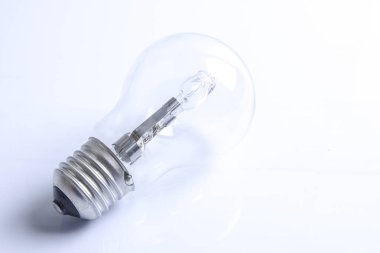 Ampul, fikirler konsepti. Açığa çıkan resim üzerine.