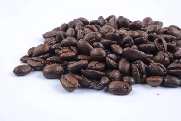 Roasted Coffee Beans Isolated White Background — Stock Photo, Image