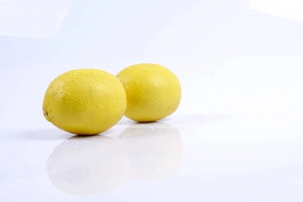 Limoni Freschi Maturi Isolato Sfondo Bianco Vista Dall Alto — Foto Stock
