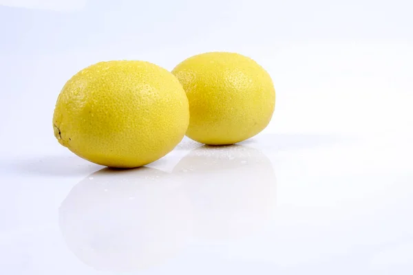 Свежие Спелые Лимоны Изолированный Белом Фоне Вид Сверху — стоковое фото