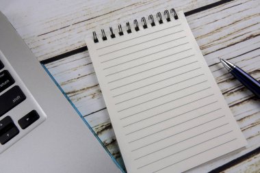 Kalem, defter, sikke ve kahve. İş genel kavram. Kopya alanı