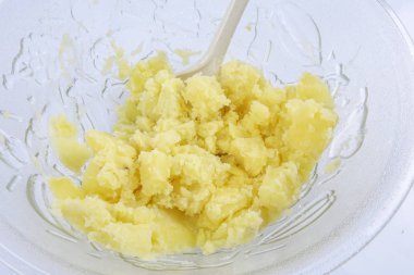 Püre patates yapımında.