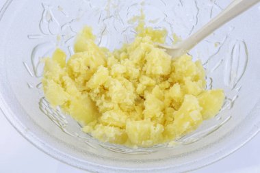 Püre patates yapımında.