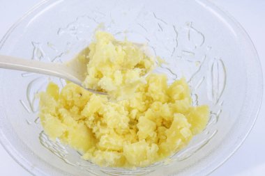 Püre patates yapımında.