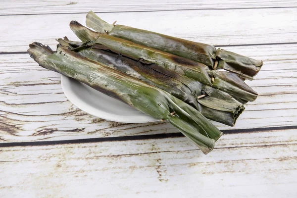 Pulut panggang veya ızgara yapışkan pirinç paket, Malay dili veya Nonya mutfağı Malezya en popüler