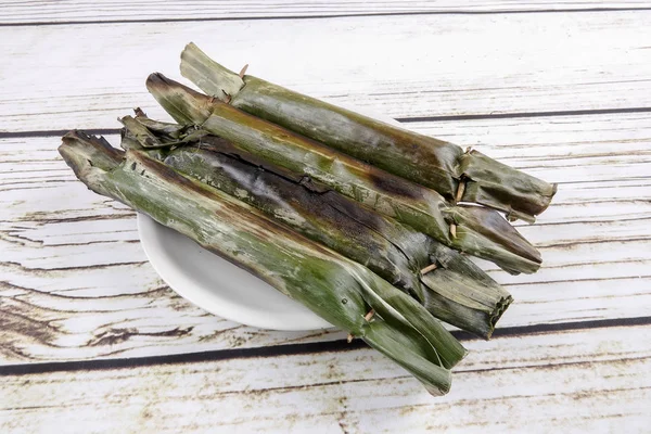 Pulut panggang veya ızgara yapışkan pirinç paket, Malay dili veya Nonya mutfağı Malezya en popüler