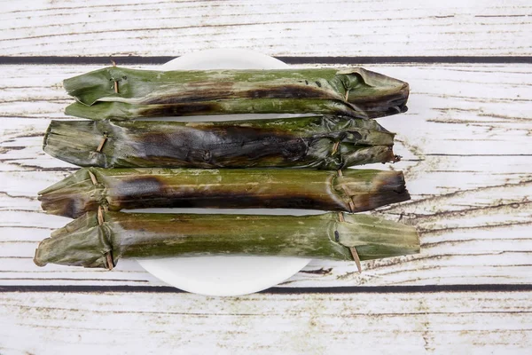 Pulut panggang veya ızgara yapışkan pirinç paket, Malay dili veya Nonya mutfağı Malezya en popüler