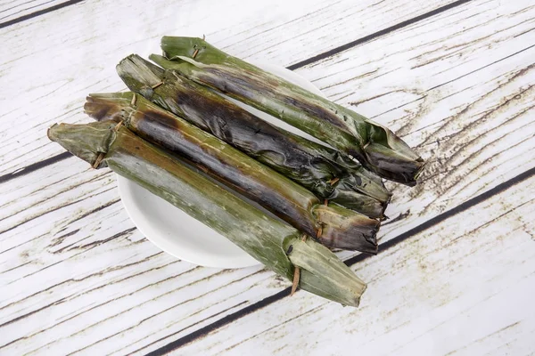 Pulut panggang veya ızgara yapışkan pirinç paket, Malay dili veya Nonya mutfağı Malezya en popüler