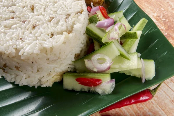 Nasi dagang, una comida popular malaya en la costa este de la península malaya . — Foto de Stock