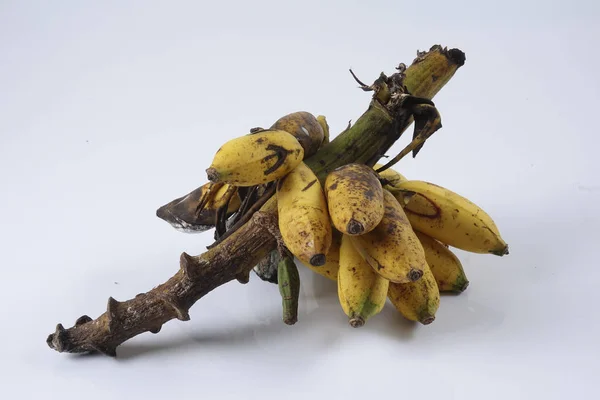 Trasiga banan isolerad på vit bakgrund. — Stockfoto
