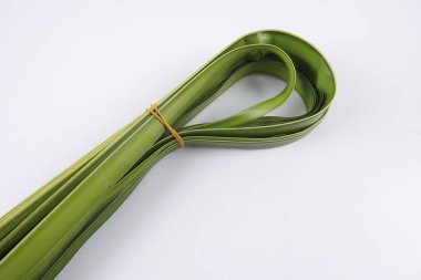 Ketupat yapma, küçük hindistan cevizi yapılan bir doğal pirinç kaplama pirinç pişirme için yaprakları