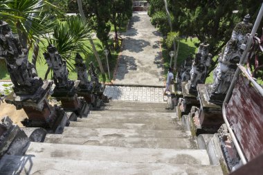 Bali, Endonezya, Nisan 2016 yaklaşık. geleneksel temple Lempuyang Agung üzerinde arka plan - Bali Adası sembolü bağlayın. Kültür ve mimari Asya insan, Endonezya dili ve Bali dili manzaralar