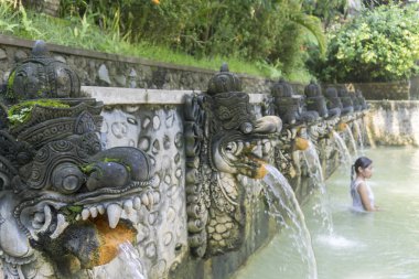 Bali, Endonezya , Nisan 2016. Kaplıca Hava Panas Banjar. Bali Turistik cazibe nokta.