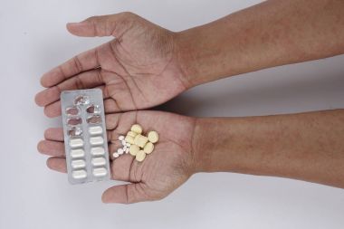 Döküntü, Anti döküntü Dermatit sorunu olan adam