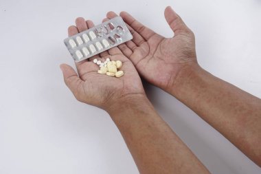 Döküntü, Anti döküntü Dermatit sorunu olan adam