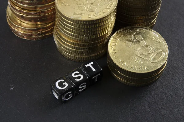 Sikke ve Gst kelime yığını. İş ve vergi kavramı.