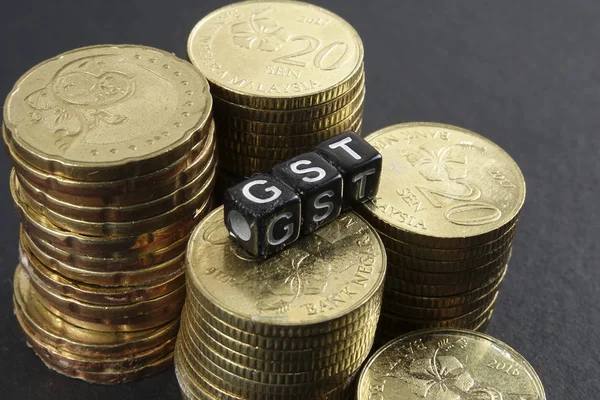 Sikke ve Gst kelime yığını. İş ve vergi kavramı.