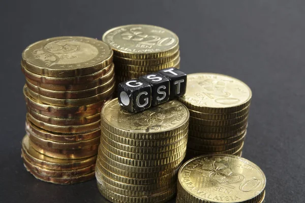 Sikke ve Gst kelime yığını. İş ve vergi kavramı.