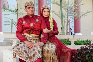 Geleneksel Cava düğün çift gelin ve damat Garden