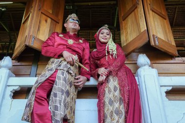 Geleneksel Cava düğün çift gelin ve damat Garden