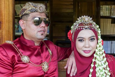 Geleneksel Cava düğün çift gelin ve damat Garden