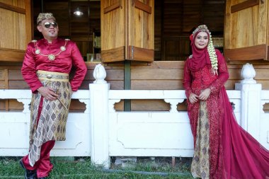 Geleneksel Cava düğün çift gelin ve damat Garden