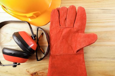 Standart inşaat güvenlik ekipmanları