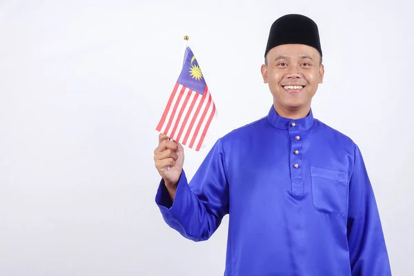 亚洲年轻人与马来西亚国旗为国庆庆典. — 图库照片