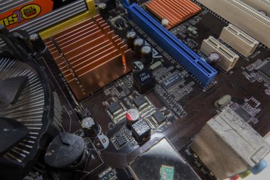 Kuala Lumpur, 15 Ağustos 2017: elektronik devre kartı Cpu işlemci ile Pcb Closeup.
