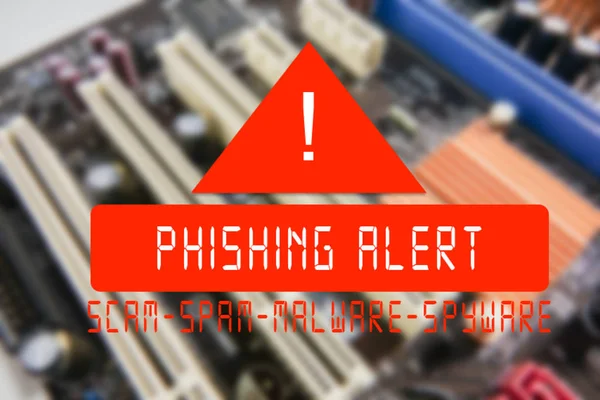 Rozmazané Pcb Closeup elektronických obvodů s Cpu procesor s Phishing upozornění slova. — Stock fotografie