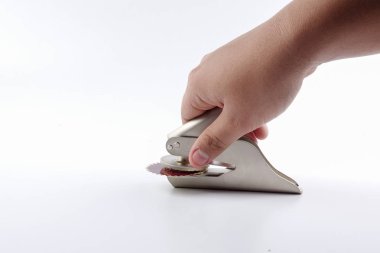 Beyaz izole ortak mühür ve kırmızı etiket office damgası.