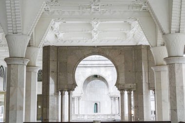 Kuala Lumpur, 12 Ocak 2018. Caminin tasarım ağır Sultanahmet Istanbul, Türkiye'de etkilediği Osmanlı ve Malay mimari stillerinin bir karışımı olduğu Federal Camii, Kuala Lumpur, Malaysia.The dış