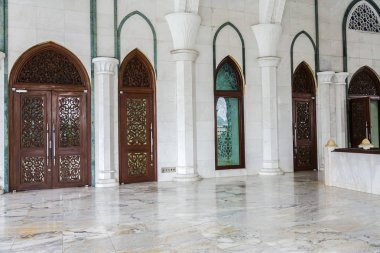 Kuala Lumpur, 12 Ocak 2018. Caminin tasarım ağır Sultanahmet Istanbul, Türkiye'de etkilediği Osmanlı ve Malay mimari stillerinin bir karışımı olduğu Federal Camii, Kuala Lumpur, Malaysia.The dış
