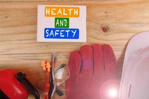 Gezondheid Veiligheidsconcept Persoonlijke Beschermingsmiddelen Houten Tafel Achtergrond Kopiëren Van Ruimte — Stockfoto