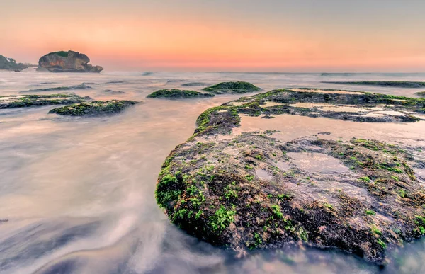 Vista Incrível Paisagem Marinha Yogyakarta Com Rocha Costeira Natural Como — Fotografia de Stock