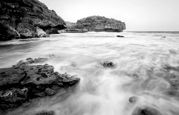 Increíble Vista Del Paisaje Marino Yogyakarta Con Roca Costera Natural —  Fotos de Stock