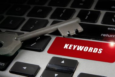 İş kavramı klavye ve genel iş koşulları ile anahtar.