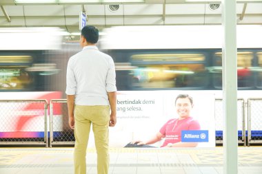 Kuala Lumpur, 20 Nisan 2018. İnsanlar Kl Sentral tren istasyonunda bulanıklık.
