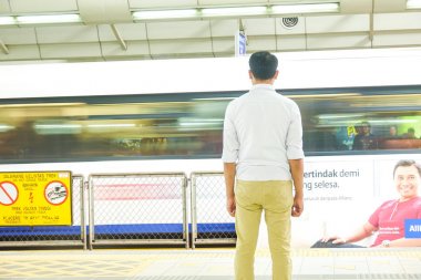 Kuala Lumpur, 20 Nisan 2018. İnsanlar Kl Sentral tren istasyonunda bulanıklık.