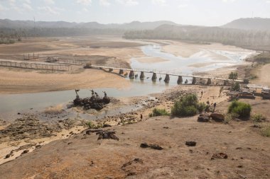 Muhteşem tropikal plajın manzarası. Doğa bileşimi ve canlı renkler.