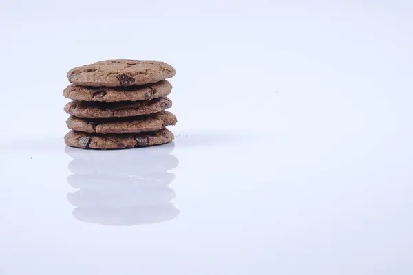 Biscuits Chocolat Isolés Sur Blanc — Photo