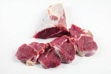 Sığır eti beyazı izole edilmiş..